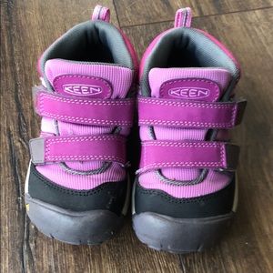 Keen water resistant shoes